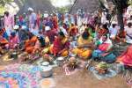 மெய்வழிச்சாலை கிராமத்தில் வினோத பொங்கல் விழா