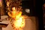 பசுபதீஸ்வரர் கோவில் கருவறை லிங்கம் மீது சூரியஒளி