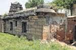 பராமரிப்பின்றி சேதமடைந்த சேதுக்கரை பெருமாள் கோயில்
