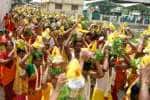 புன்னைநல்லுார் மாரியம்மன் கோவிலில் 1008 பால்குடம்