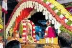 மாமல்லபுரம் ஸ்தலசயன பெருமாள் புஷ்ப பல்லக்கில் உலா