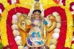 தர்மபுரி துர்க்கையம்மன் தேரோட்டம்: வடம் பிடித்து இழுத்த பக்தர்கள்