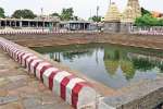 கச்சபேஸ்வரர் கோவில் குளத்திற்கு தடுப்பு வேலி அவசியம்