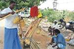 காவடிகள், ‘ஜோர்’ விற்பனை: களைகட்டும் ஆடிக்கிருத்திகை