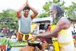கையால் சுட்ட 9 வடை ரூ.17 ஆயிரத்திற்கு ஏலம்