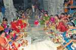 கைலாசநாதர் கோவிலில் 1008 குத்துவிளக்கு பூஜை