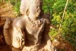 தென்னங்கன்று குழியில் பிரம்மா சிலை கண்டெடுப்பு
