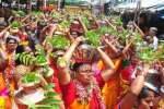 செங்குந்தர் கோவிலில் தீர்த்தக்குட ஊர்வலம்