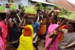 மாரியம்மன் கோவில் கும்பாபிஷேகம்: பால் குடம் எடுத்து பக்தர்கள் ஊர்வலம்