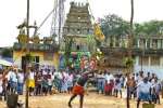 நடுவீரப்பட்டில் உறியடி திருவிழா