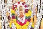 கீழக்கரை மகாமாரியம்மன் சிறப்பு அலங்காரம்