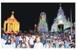 வாடிப்பட்டியில் ஆரோக்கிய அன்னை சர்ச் திருவிழாவில் தேர் பவனி