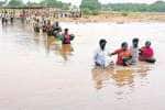 திருப்புவனம் வைகையில் மகாளய அமாவாசை வைகையில் குவிந்த மக்கள்