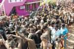 தாண்டிக்குடியில் சேறு பூசும் திருவிழா