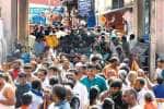 பழநியில் 4மணிநேரம் காத்திருந்து பக்தர்கள் சுவாமி தரிசனம்
