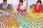 விளாச்சேரியில் தயாராகும் கிறிஸ்துமஸ் பொம்மைகள்