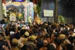 வைகுண்ட ஏகாதசி: கோயில்களில் குவிந்த பக்தர்கள்