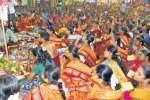முத்துமாரியம்மன் கோயிலில் சுமங்கலி பூஜை