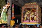 அருணாசலேஸ்வரர் கோவிலில் பொம்மை பூ கொட்டும் நிகழ்ச்சி