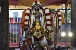 காரணீஸ்வரர் கோவிலில் அதிகார நந்தி சேவை