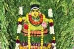 காய்கறி அலங்காரத்தில் அருள்பாலித்த மாரியம்மன்