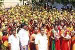 கீழ்மாம்பட்டில் 1008 பால்குட அபிஷேகம்