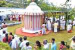 ஆண்டுக்கு ஒரு முறை கோவில் திறப்பு: பாரம்பரிய முறைபடி வழிபட்ட பக்தர்கள்