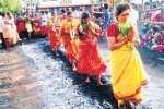 மண்டுகாளியம்மன் கோயில் பூக்குழி விழா