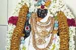 மாணவர்கள் நன்றாக படிக்க சரஸ்வதிக்கு சிறப்பு பூஜை
