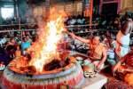 பாதூர் பிரத்தியங்கிராதேவி கோவிலில் நிகும்பலா யாகம்