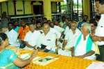மேட்டுப்பாளையத்தில் ஆடிக்குண்டம் திருவிழாவையொட்டி பூசாரிகள் நியமிக்க வலியுறுத்தல்
