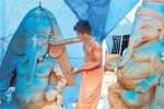 விளாச்சேரியில் தயாராகின்றன விநாயகர் சிலைகள்