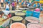 1,200 ஆடு, 2 ஆயிரம் கோழியை திண்டுக்கல்லில் விடிய விடிய சமபந்தி விருந்து