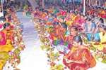 கீழக்கரை மகா மாரியம்மன் கோயிலில்ஆடிப்பொங்கல் விழா