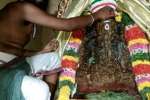 பிரளயம் காத்த விநாயகருக்கு விடிய விடிய தேனபிஷேகம்