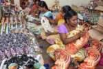 கடலூரில் கொலு பொம்மை உற்பத்தி தீவிரம்