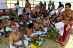 மஹாளய அமாவாசை: காரைக்காலில் கடற்கரையில் குவிந்த பக்தர்கள்