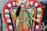 அர்த்தநாரீஸ்வரர் அலங்காரத்தில் அம்மன்