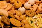 தீபாவளியன்று சுவையான உணவு உண்பது ஏன்?