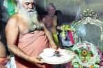 கோட்டை மாரியம்மன் கோவிலில் பேரூராதீனம் பூஜை