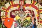மேல்மலையனூர் ஊஞ்சல் உற்சவம்: குவிந்த பக்தர்கள்