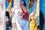 திருப்பரங்குன்றத்தில் சுவாமிக்கு சாந்தாபிஷேகம்