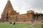 தஞ்சை பெரிய கோவிலில் புதிய கொடி மரம்