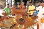 குமரகோட்டம் கோவிலில் பக்தர்கள் தீபம் ஏற்ற வசதி