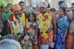 பொன்னர் - சங்கர் கோவில் விழா: கிளி பிடித்து கொடுத்த அண்ணமார்கள்