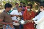 பொதுமக்களுக்கு கபசுர குடிநீர் காமாட்சிபுரி ஆதீனம் வினியோகம்