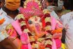 மும்பையில் எளிமையான முறையில் விநாயகர் சதுர்த்தி கொண்டாட்டம்