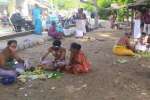 முன்னோர்களுக்கு திதி தர்ப்பணம் செய்த பக்தர்கள்