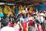 மழை பெய்ய வேண்டி ஏரியில் கிராம தேவதைகளுக்கு பூஜை
