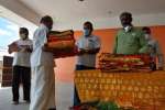 பொள்ளாச்சி மாசாணி அம்மனுக்கு அபிஷேகம் செய்த புடவைகள் வழங்கும் நிகழ்ச்சி